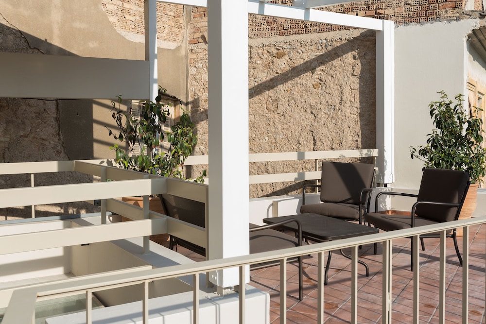Acropolis Suites