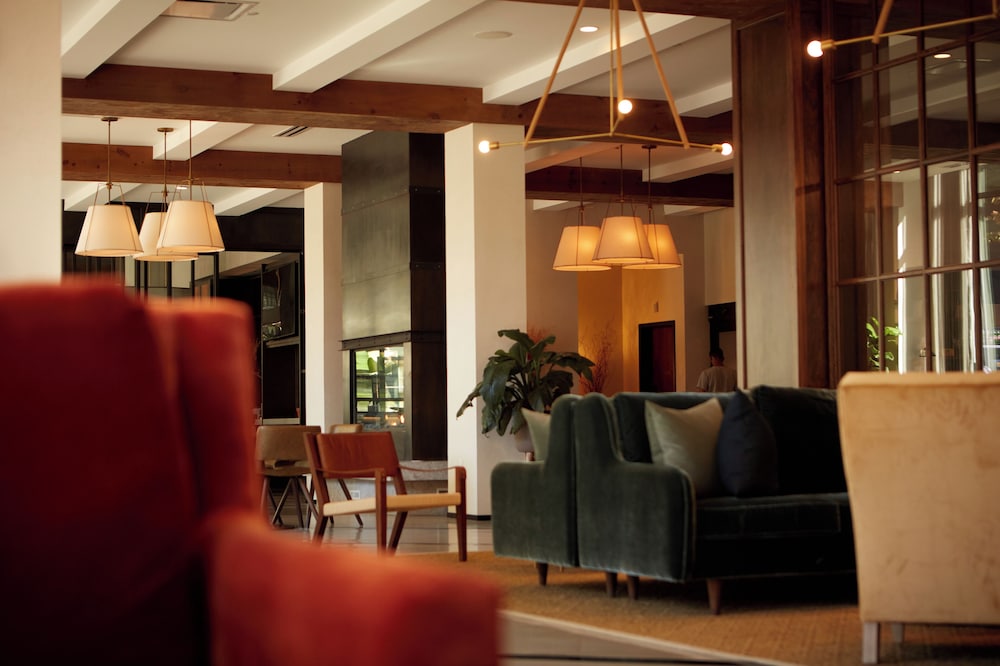 Hartford Vacations - The Blake Hotel - Property Image 23