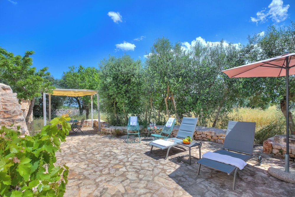 Dimora Tra Gli Ulivi With Private Jacuzzi