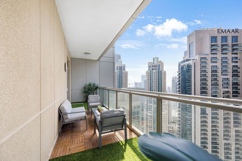 Durrani Homes - Alluring 5BR Penthouse with Burj Khalifa and Fountain View