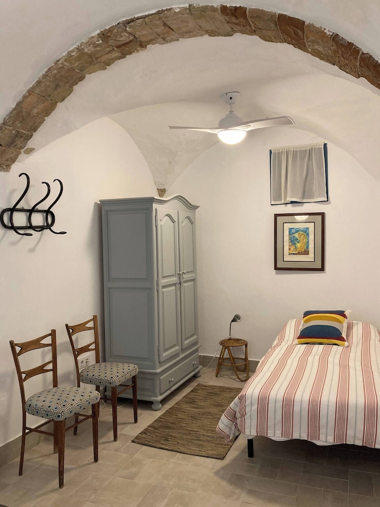 Charming 1900 Andalusian Apartment in Arcos de la Frontera