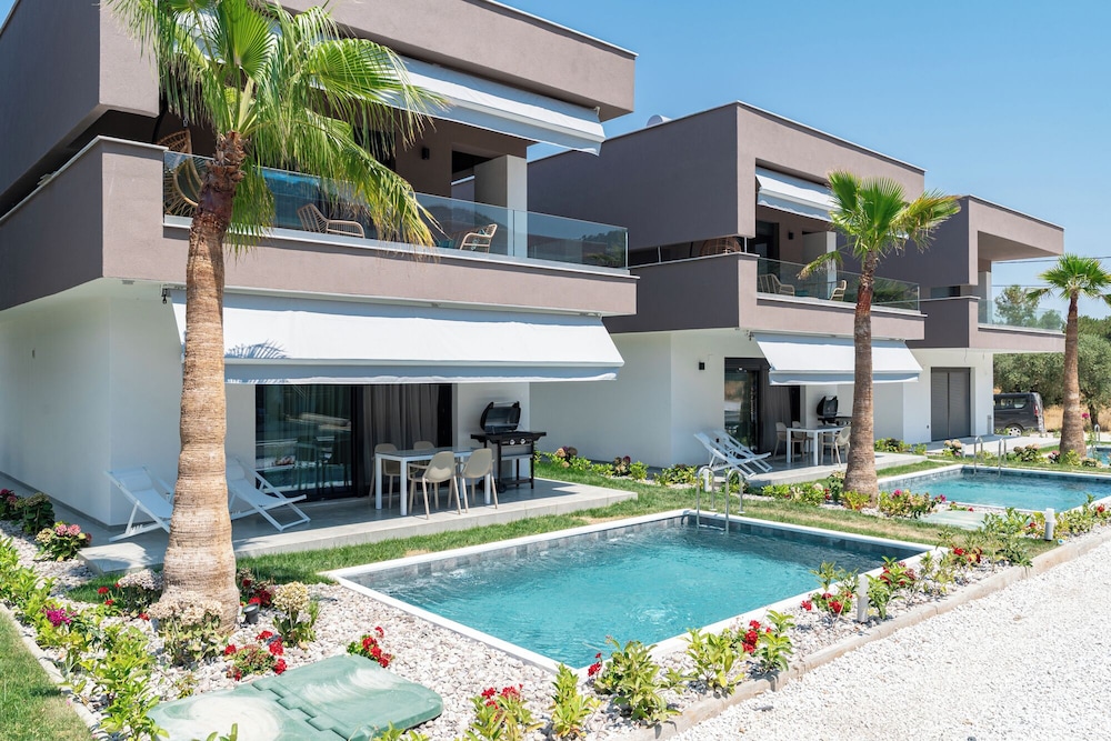 Emerald Island Residential Complex