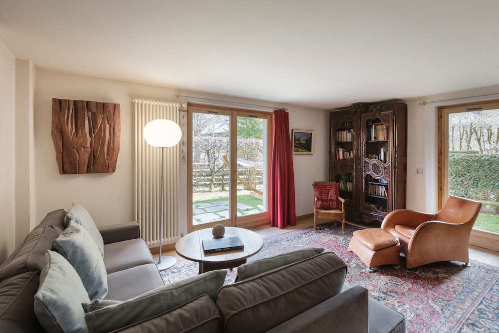 Les Terrasses Spacious Central 3 Bedroom Apartment