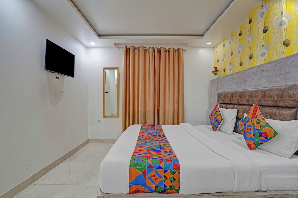 Fabhotel Broadway