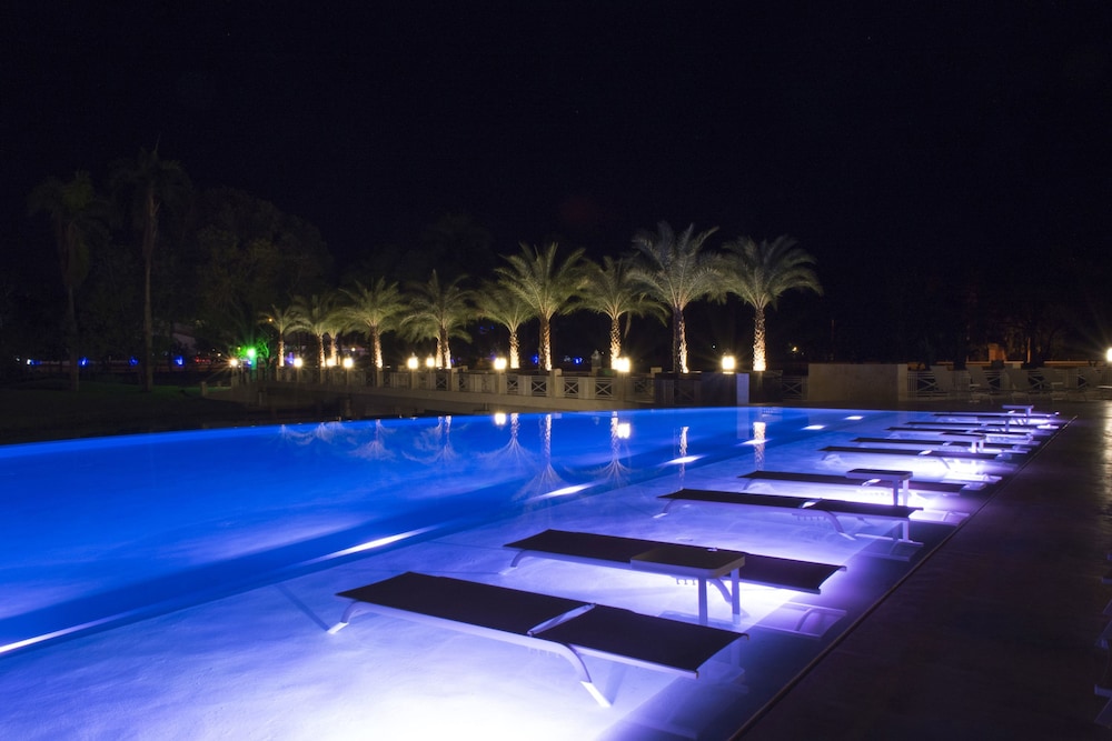 VH Atmosphere - Adults Only - Property Image 19