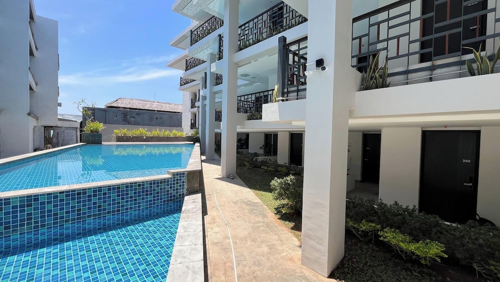 Modern Look Studio (No Kitchen) Apartment At Skales Residence Nusa Dua Bali view 4