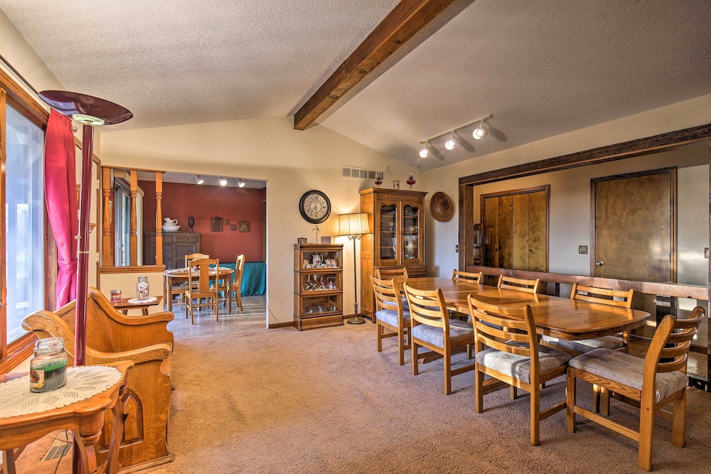 Milford Lake Vacation Rental: Walk to Beach! view 3