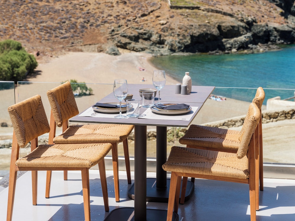 Mykonist Merchia Beach Villas & Suites