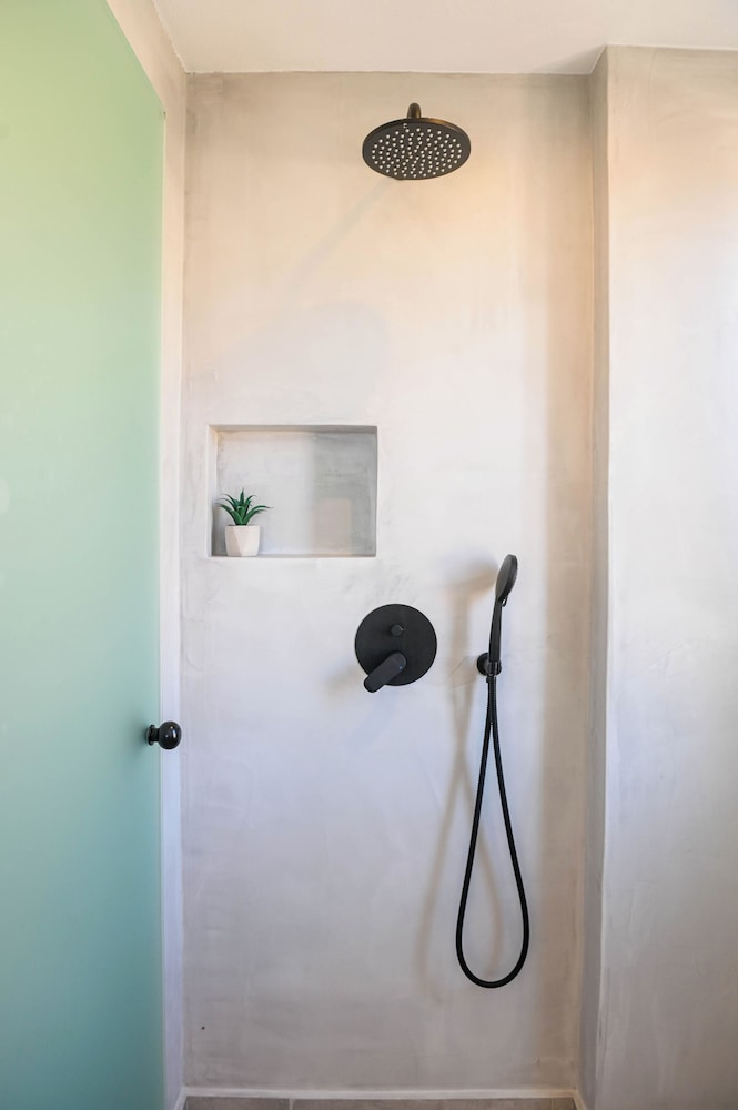 MAEVA Santorini Suites