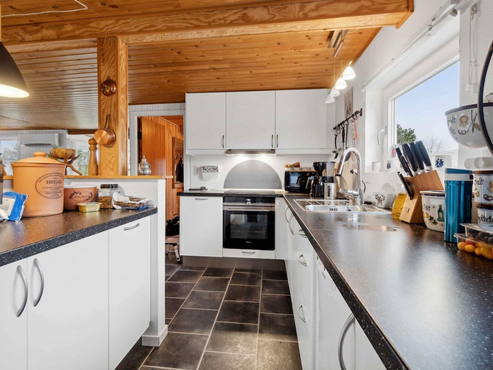 5 Star Holiday Home in Hals