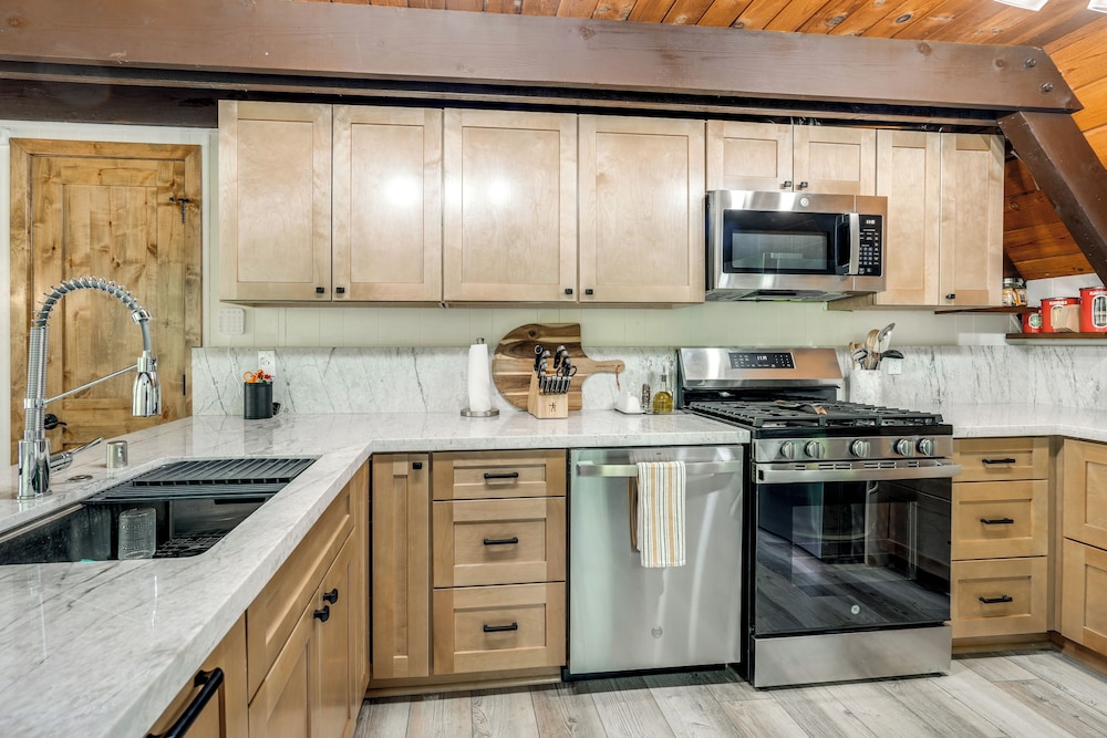 Sleek Blue Lake Springs Retreat w/ Deck & Yard!