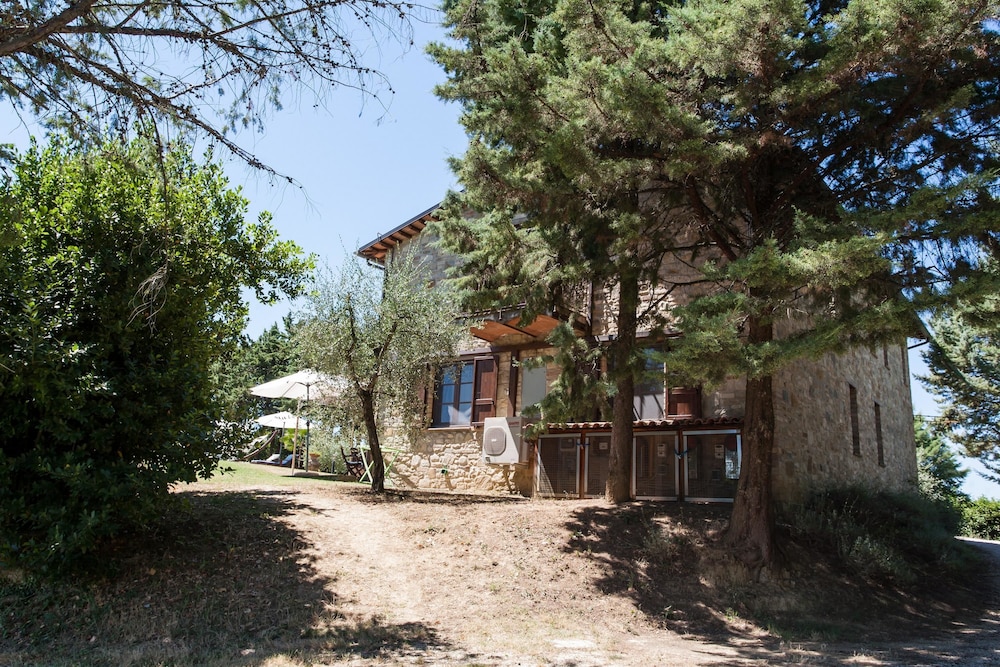 Podere Caldaruccio La Pineta photo 5