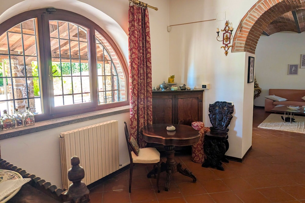 Villa Poggio al Coniglio a Suvereto con Piscina