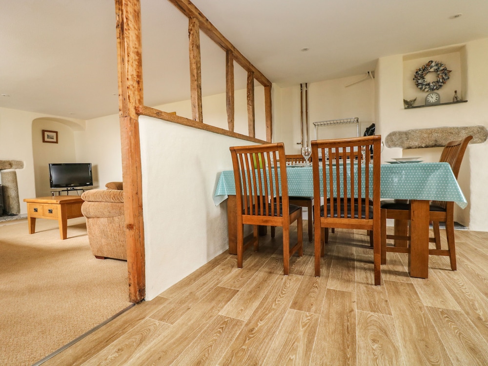 Withan Farm Wing view 3