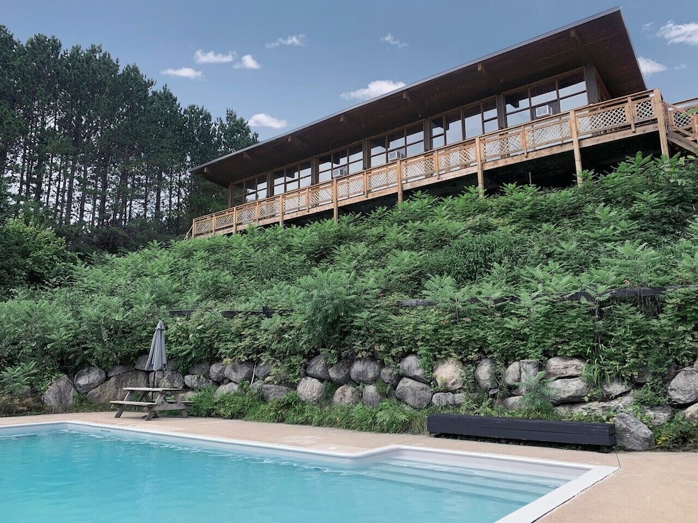Le Grand Chalet by RVMT