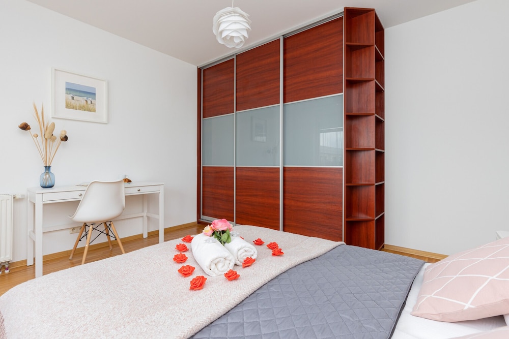 Apartment Aleja Wilanowska by Renters view 3