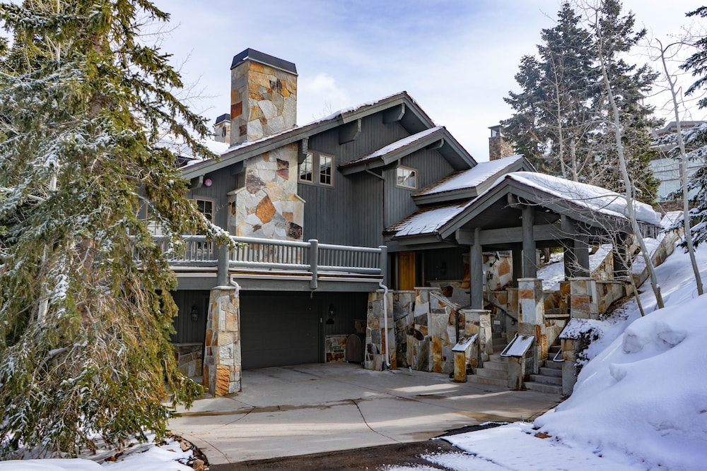 Bellemont Home at Deer Valley Resort - 6 Bedroom Home with Hot Tub #8 6 Home
