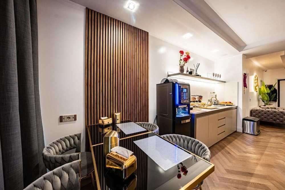 Sofia Ultra Suite Collection