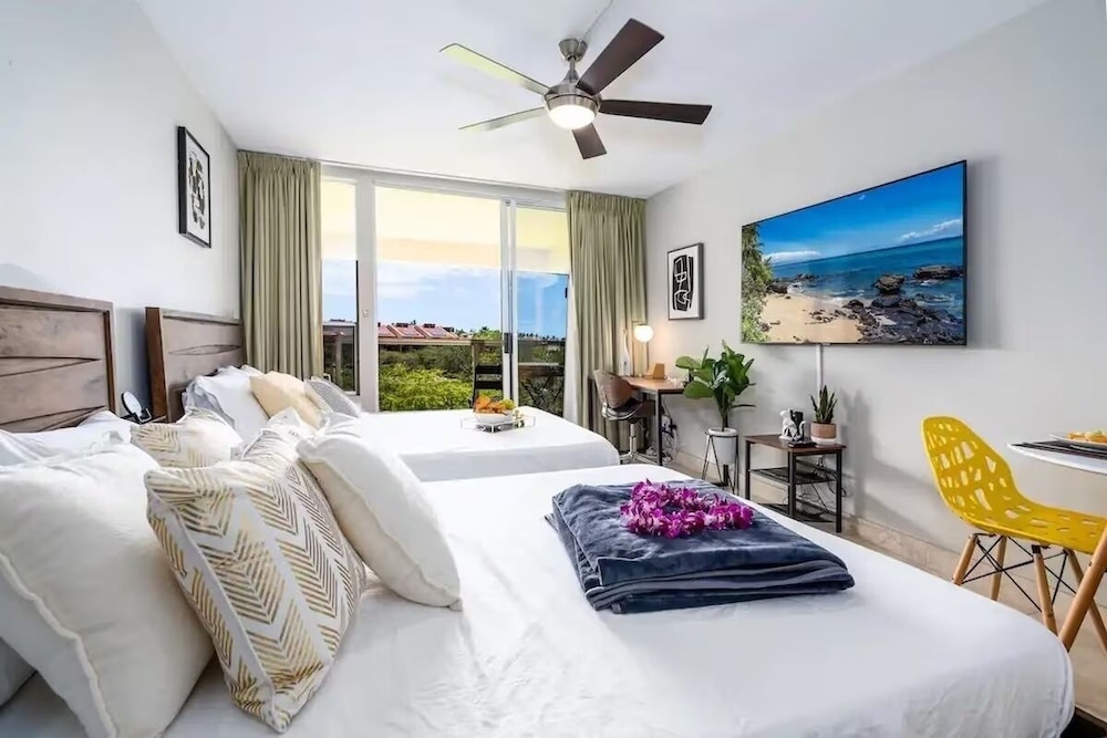 Signature Residences at Maui Banyan