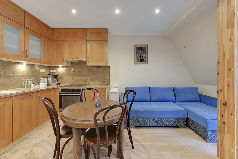 Grand Apartments