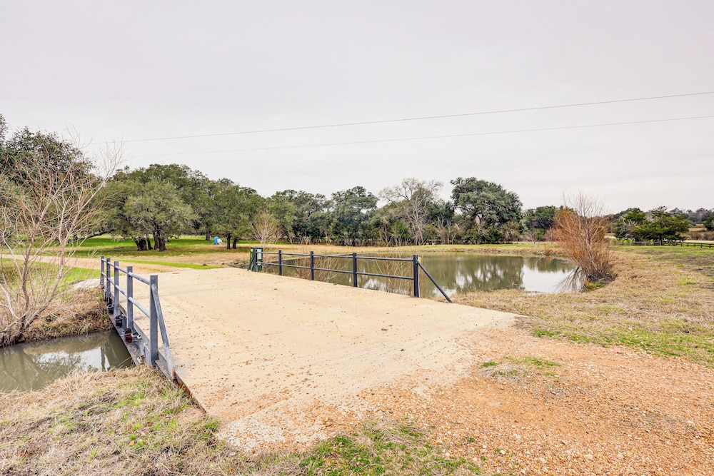 Large Yard + Pond: Fayetteville Rural Retreat