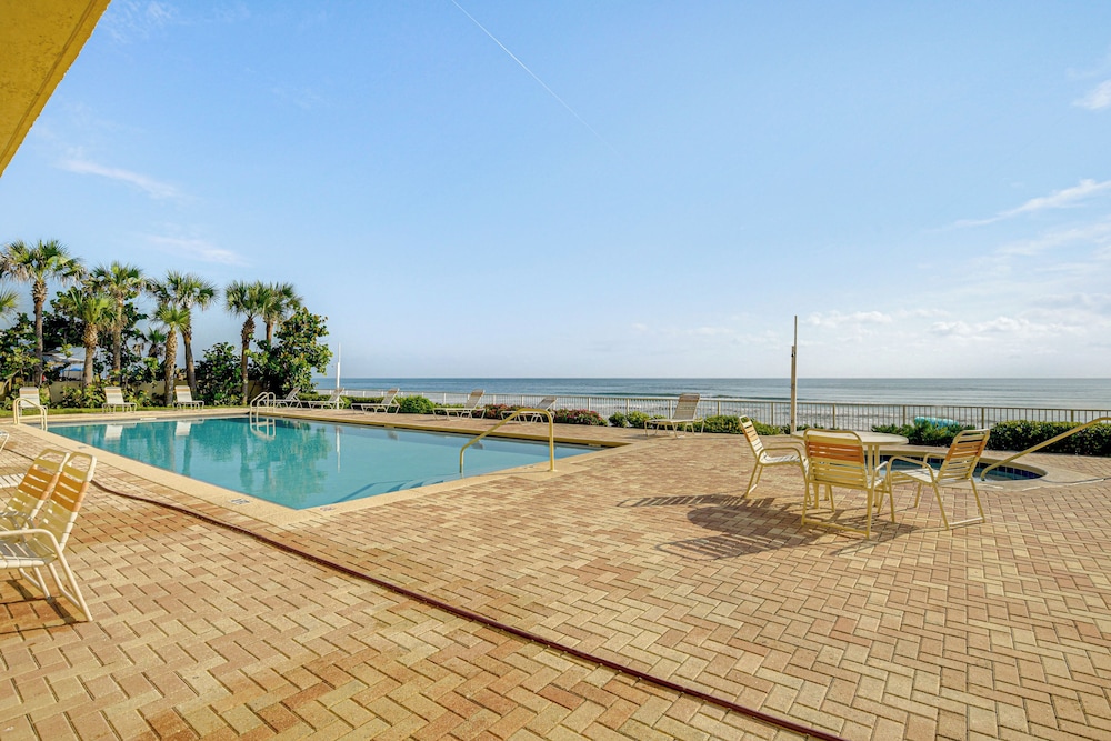 Direct Beach Access: NSB Condo w/ Community Perks