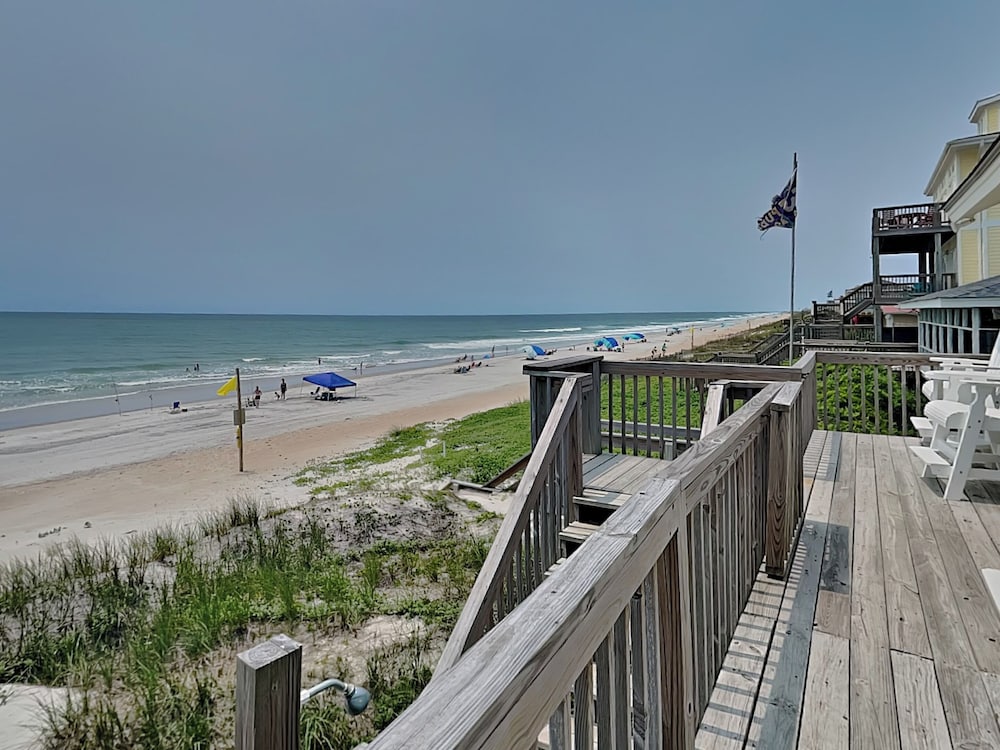 Hicks by Topsail Realty