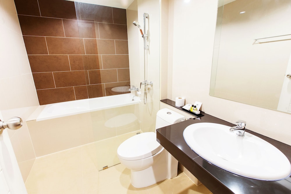 B2 Sriracha Premier Hotel