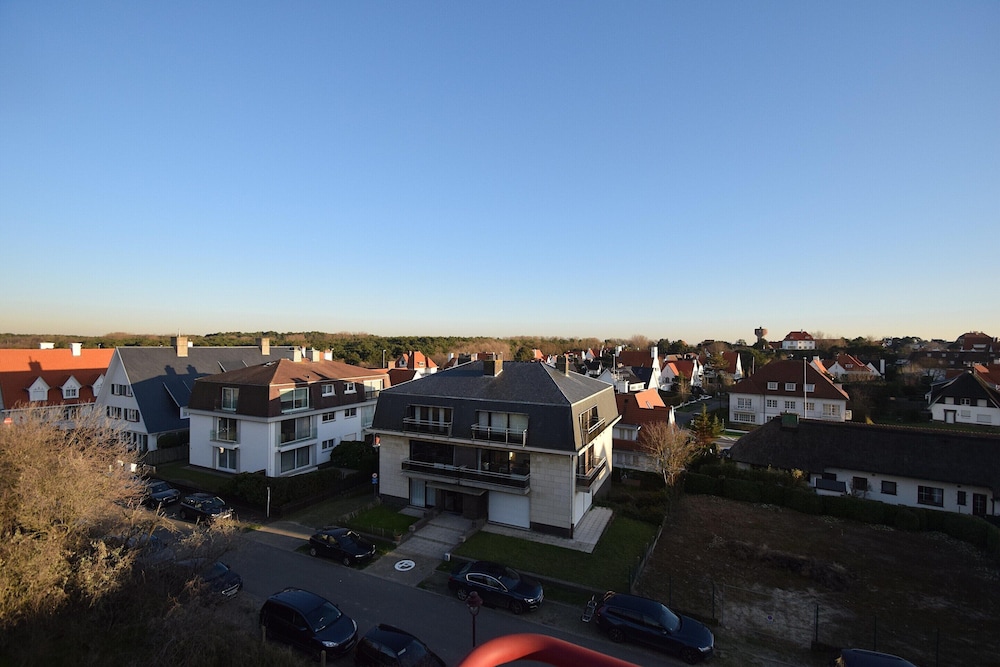 Penthouse in De Haan With Sea View