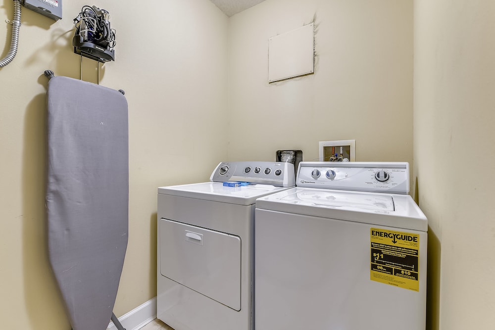 Grand Panama Beach Resort by Book That Condo