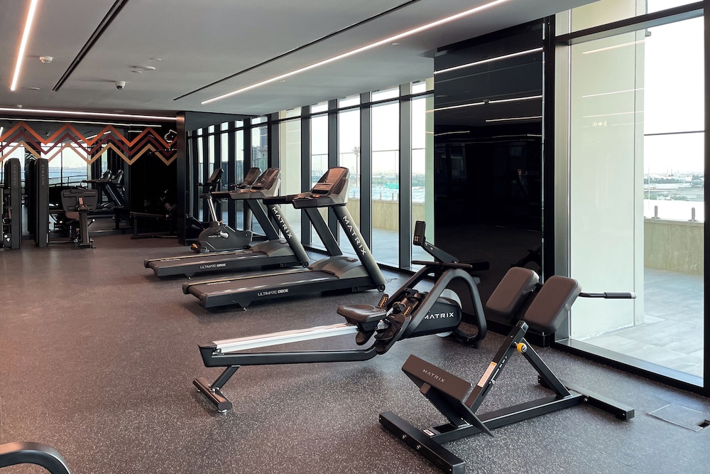 SIMPLY COMFORT Missoni Top Floor with Sea, Canal and Burj Khalifa Views