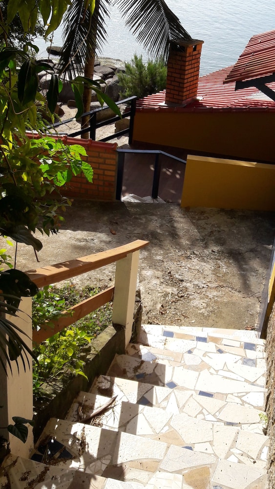 Pousada Prainha da Nina