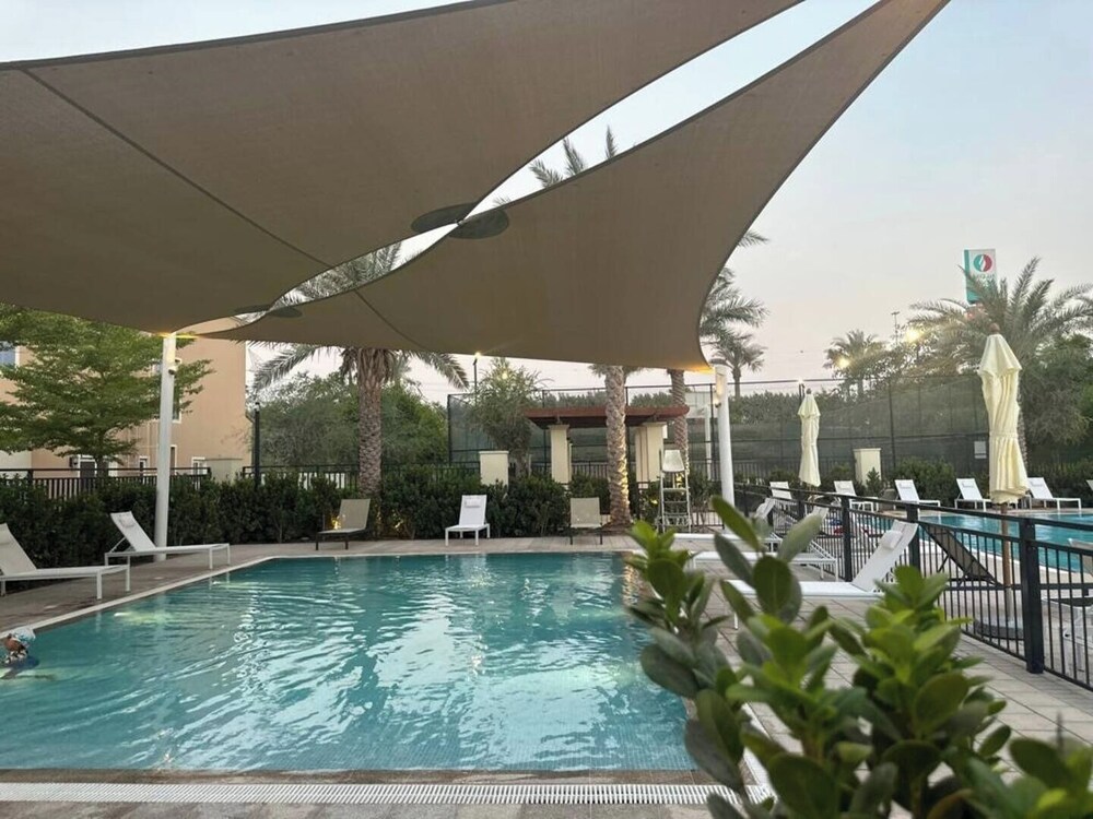 Elegant Stay in Ranches Villa