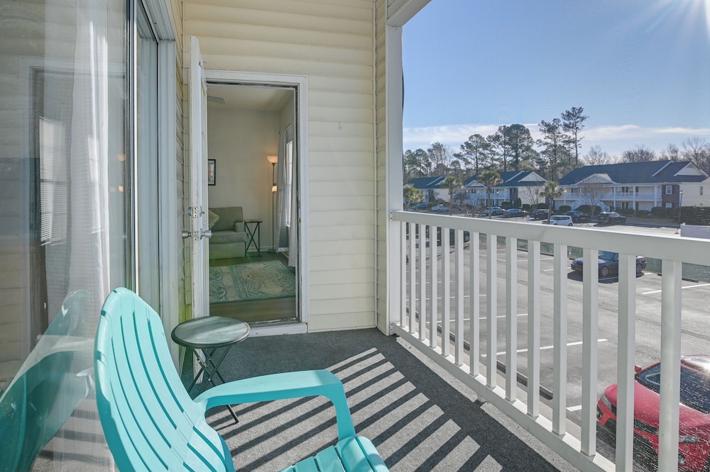 < 1 Mi to Golf: Condo w/ Balcony in Myrtle Beach!