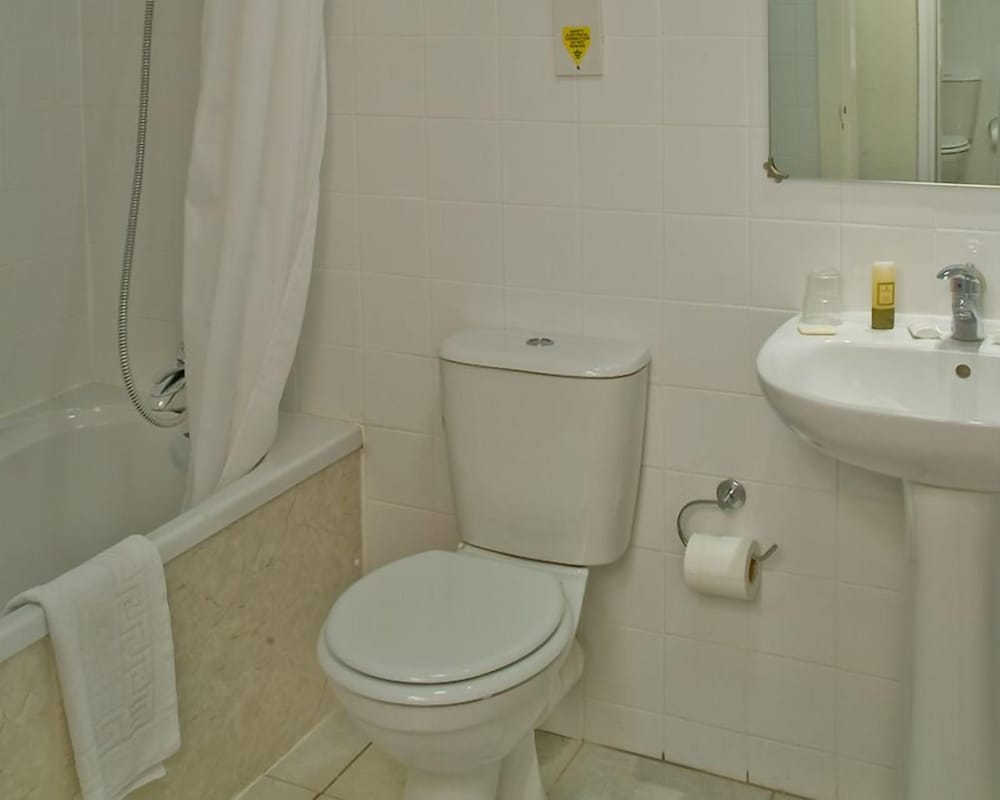 Altrincham Vacations - The Ashley Hotel - Property Image 11