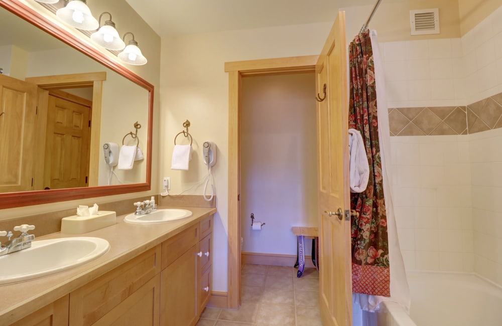 SkyRun Vacation Condos Copper Mountain Resort
