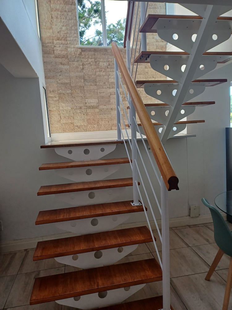 Cosy 2 Bedroom Apartment in a Prominent Area of East London Nahoon