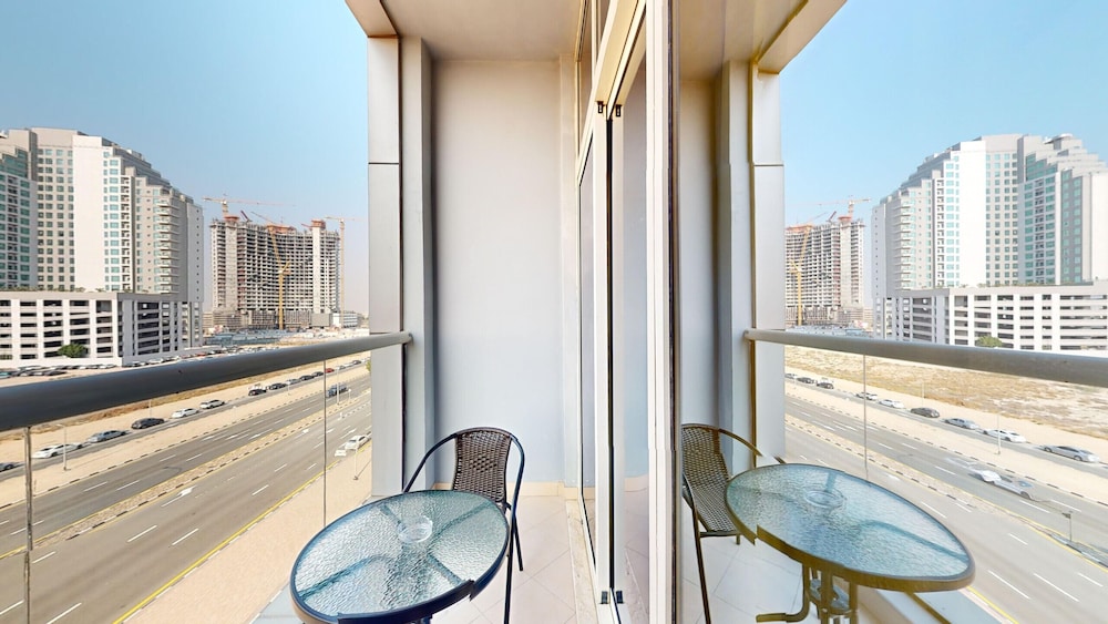 Al Meydan - Uniestate Millennium Tower 308