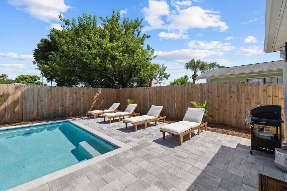 Walk to Beach, Private Pool + Fire Pit, Bonfires! G By The Sea by Avantstay