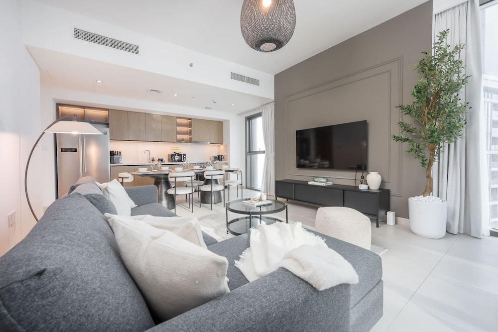Full Burj Khalifa Views in This Amazing 2 Bedroom