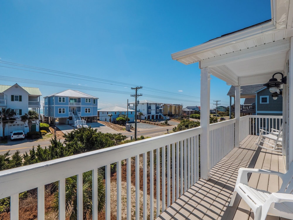 The Channel Marker by Topsail Realty