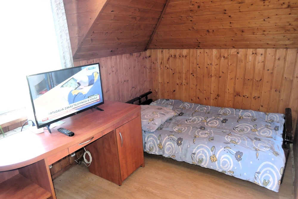 Rustic Stay Surrounded by Forests
