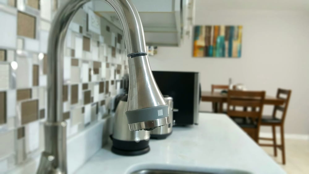 New Kingston Guest Apartment at Donhead