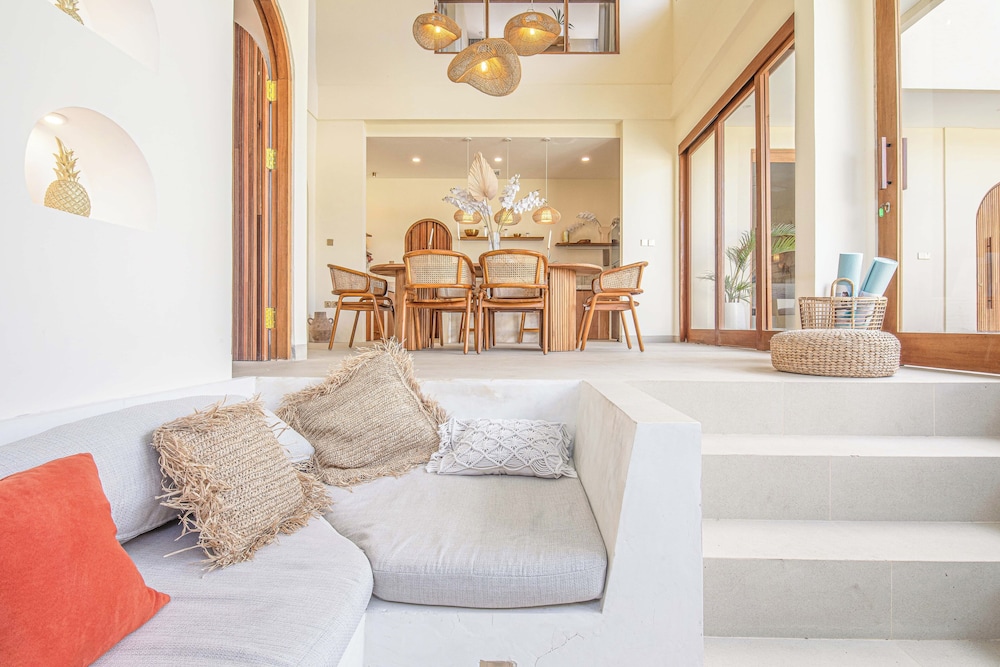 Luxury 4BR Villa With Private Pool in Canggu