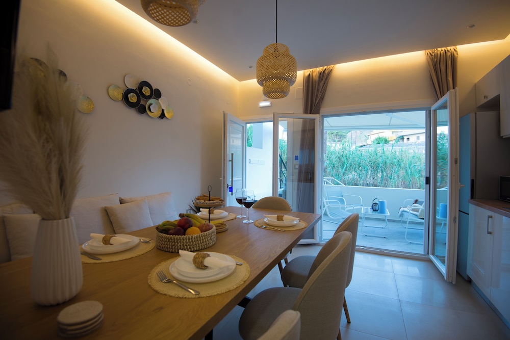 SIDONIA SUITE