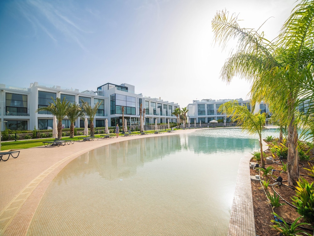 Homely and Convenient Apartment With Lovely sea View