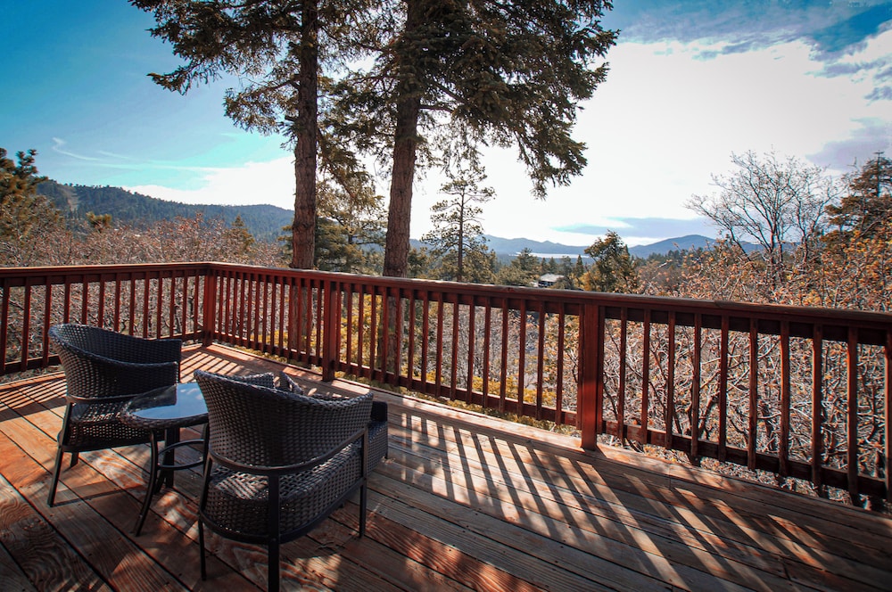 Luxury View Lodge
