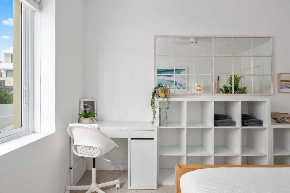 Bright 1-bed Apartment in Coastal North Bondi