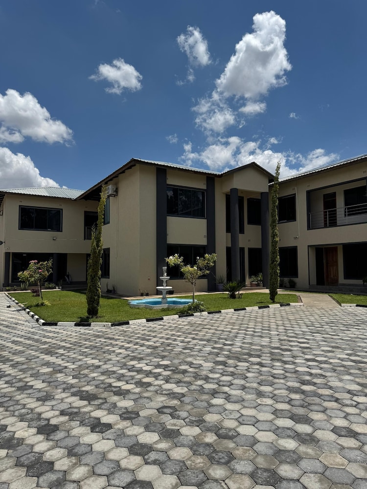 Eleganciana Lodges Ltd