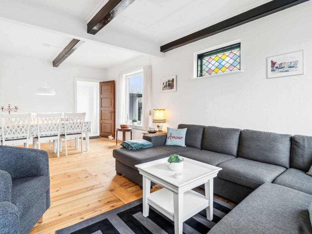 5 Star Holiday Home in Aakirkeby